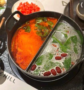 hot pot with divider